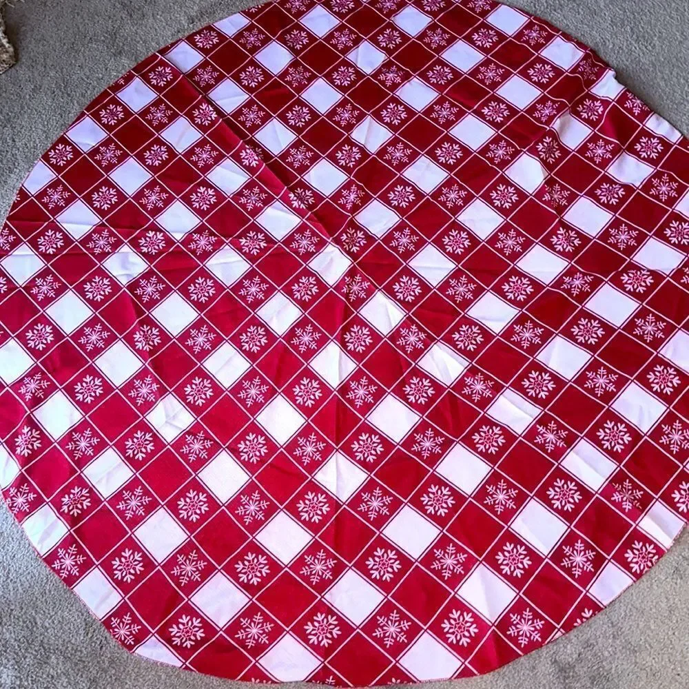 Snowflake 60” Round Tablecloth!